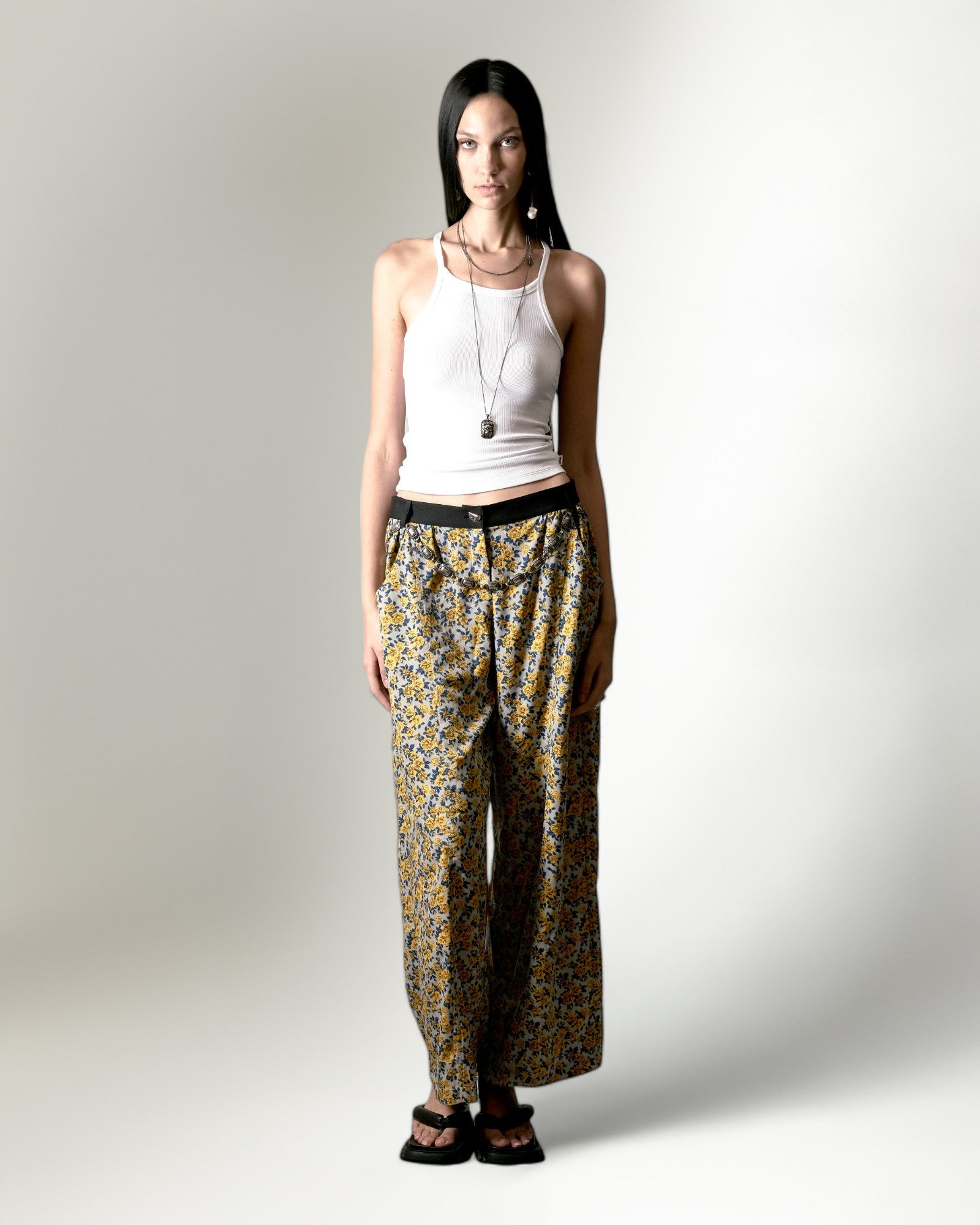 SLATE GREY BLOSSOM MOTIF WIDE-LEG PANTS WITH SILVER MOTIF CHAIN