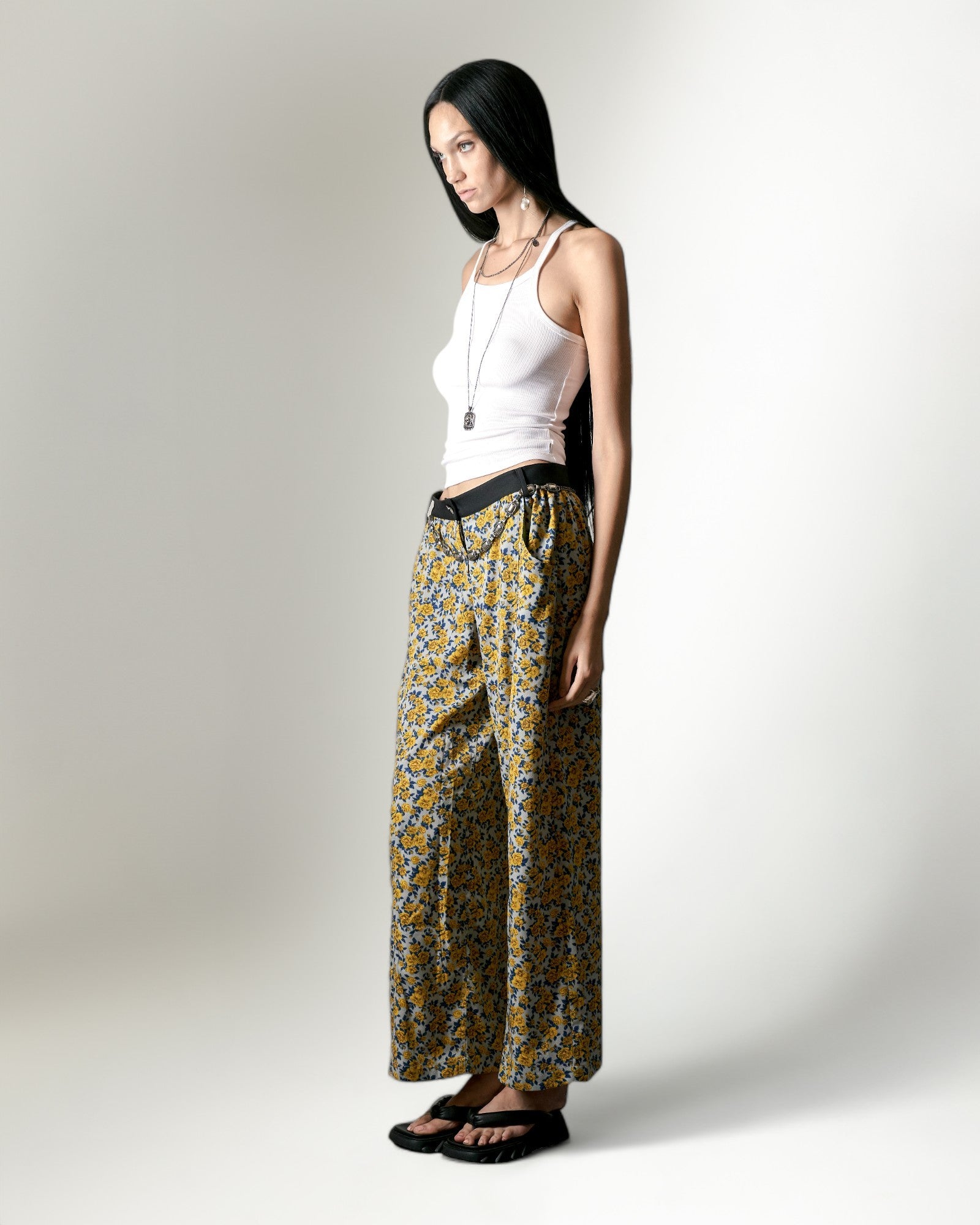 SLATE GREY BLOSSOM MOTIF WIDE-LEG PANTS WITH SILVER MOTIF CHAIN