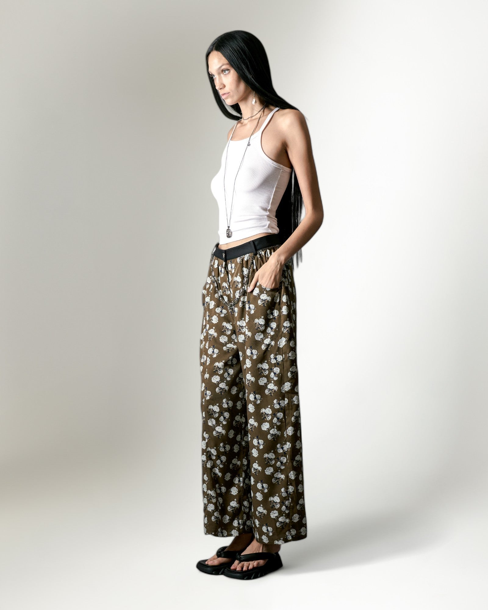 COCOA BLOSSOM MOTIF WIDE-LEG PANTS WITH SILVER MOTIF CHAIN