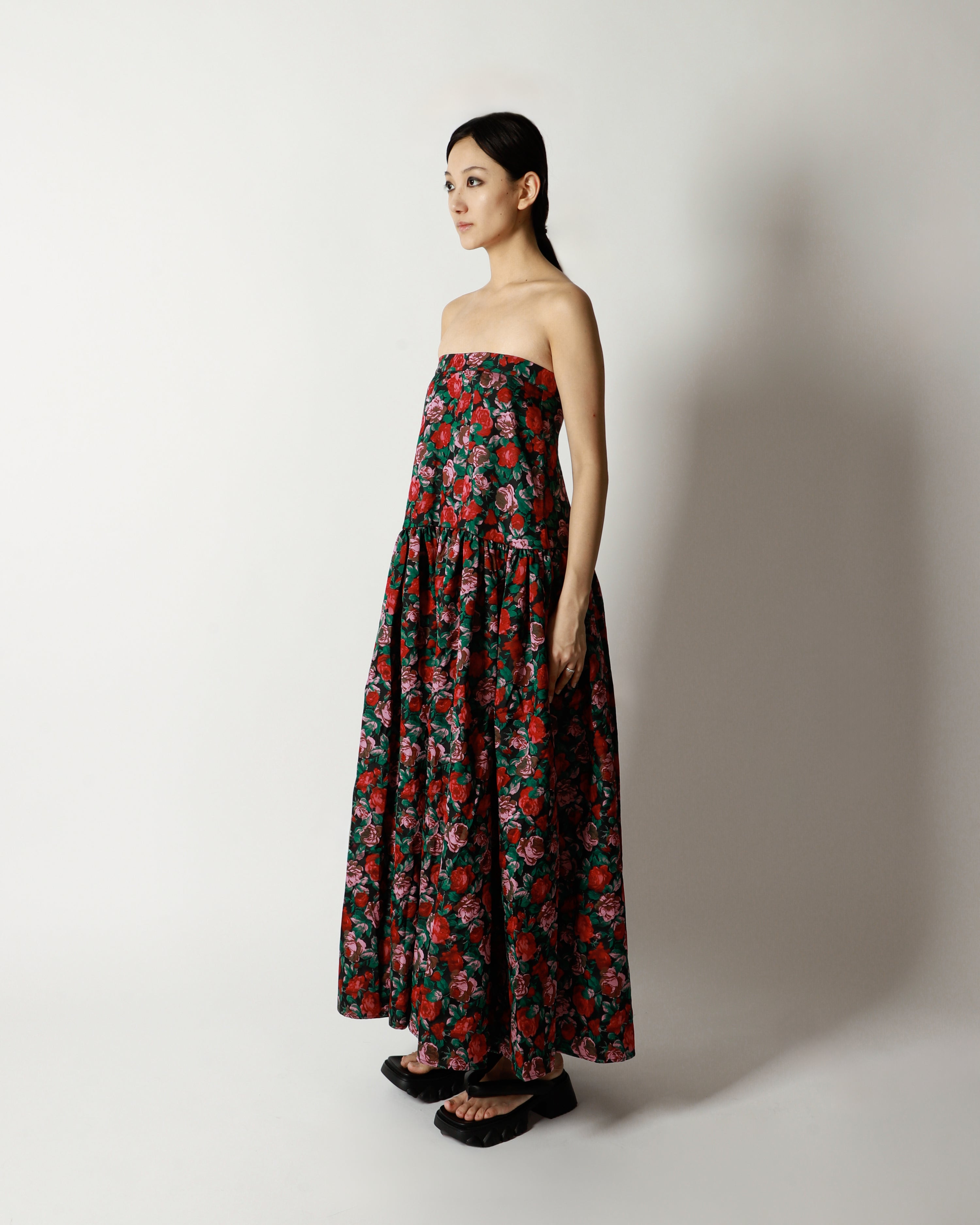 FLORAL NOIR GATHERED DRESS